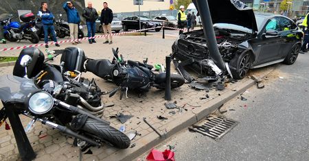 Pijany kierowca rozbijał się o auta w biały dzień. Seria kolizji w centrum Warszawy