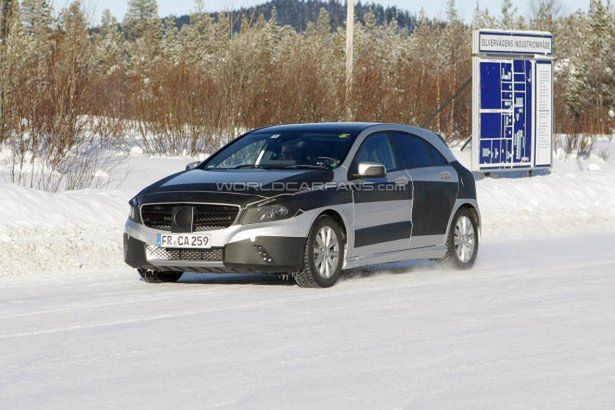 Mały Mercedes coraz bliżej - kolejne testy nowej klasy A