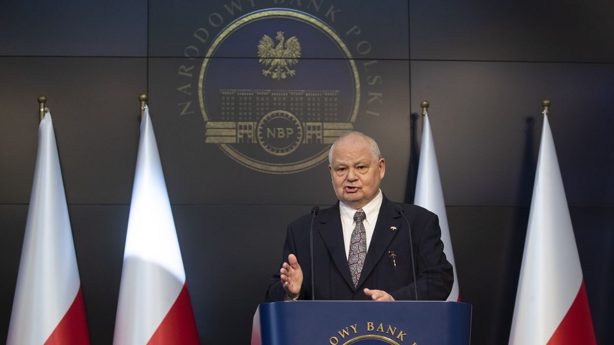 06.05.2022. Warszawa. Konferencja prasowa prezesa Narodowego Banku Polskiego po posiedzeniu Rady Polityki Pienieznej.  n/z Adam Glapinski