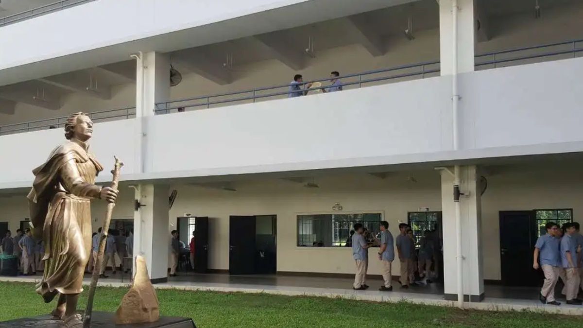 Dyrekcja katolickiej szkoły nie kryje oburzenia. Wszystko przez "recenzję" zamieszczoną w sieci przez jednego z uczniów