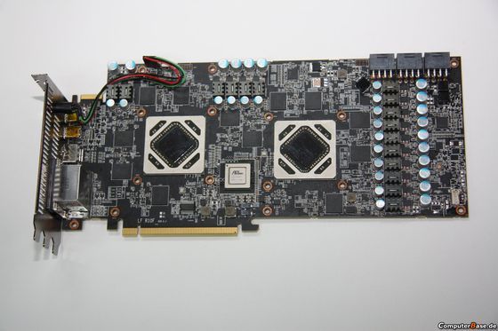 PowerColor Radeon HD 7970 X2 Devil 13 karta graficzna zdjęcie laminat awers