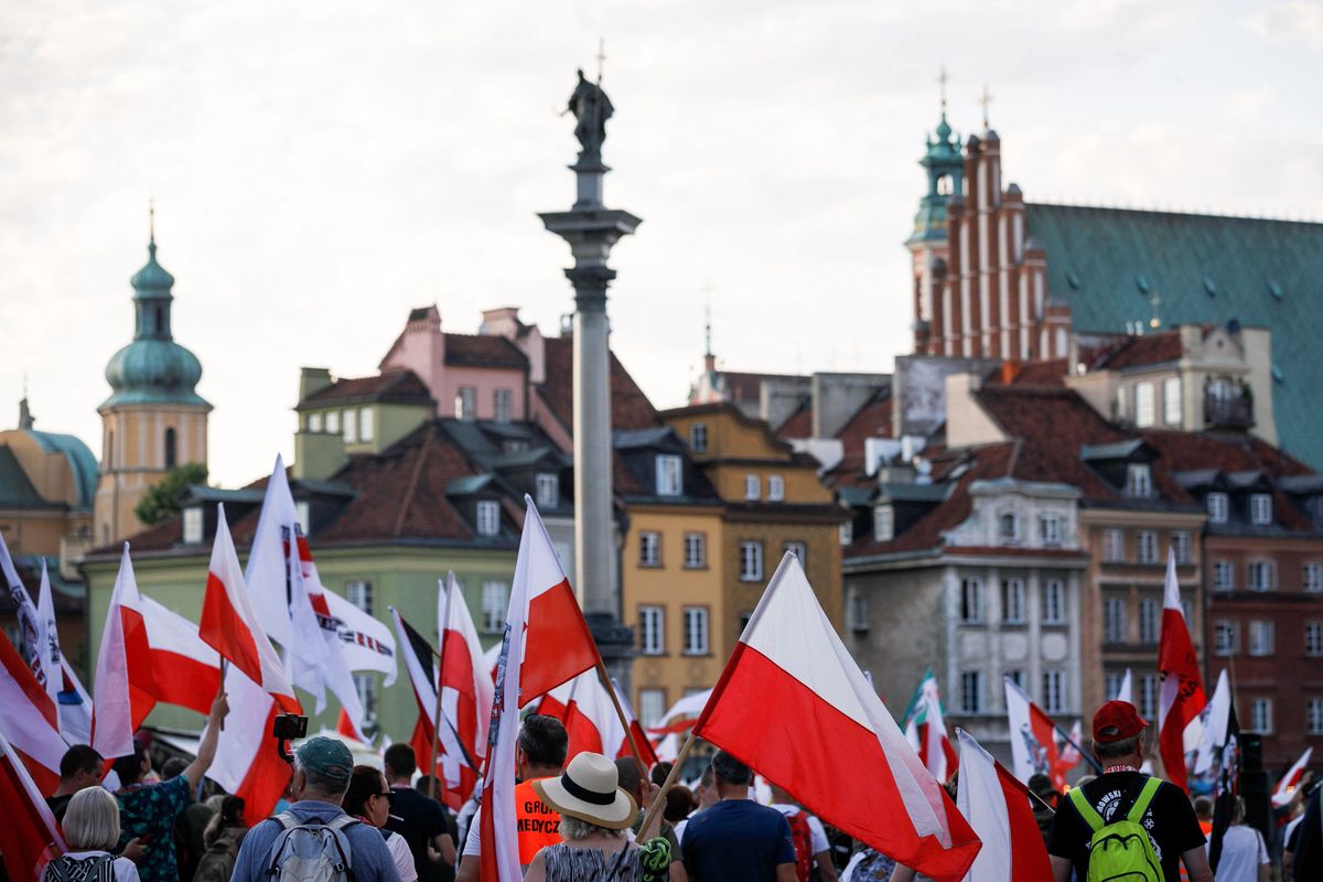 День прапора Польщі. Чому польський прапор біло-червоний