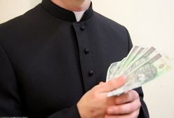 Zapytała, ile dać księdzu z okazji chrztu. "Powiedz Bóg zapłać"