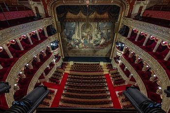 Kraków: Tajemnicze miejsca i zakamarki Teatru im. Słowackiego. Zajrzeliśmy za kulisy jednej z najważniejszych polskich scen