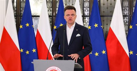 Koniec spekulacji. Hołownia o zaprzysiężeniu Nawrockiego