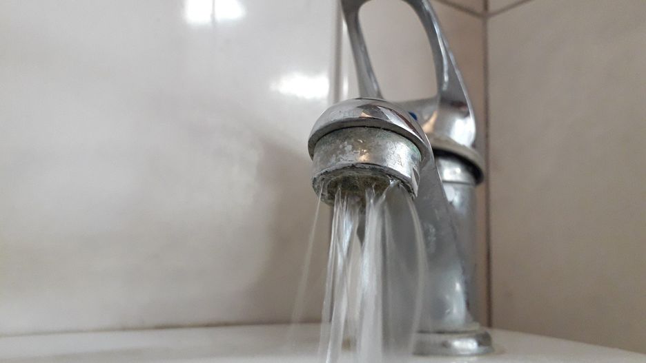Woda w kranie
