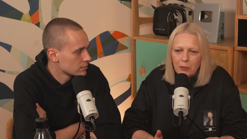 Prowadzący podcastu "Bliskoznaczni"