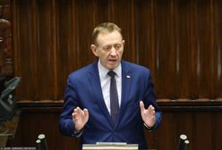 Krzyki w Sejmie. Na mównicę wyszedł nowy minister