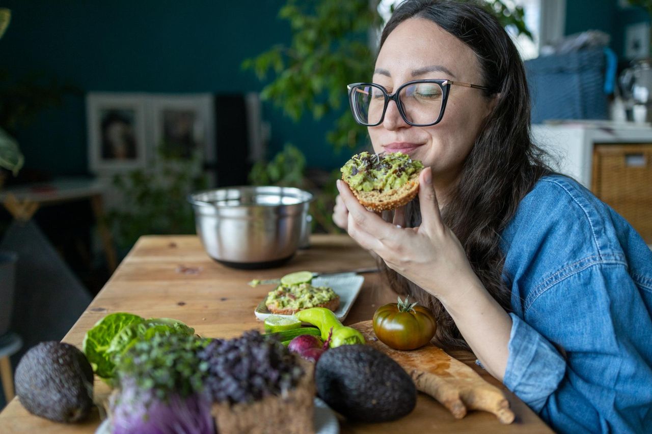 Jedni stosowali dietę wegańską, drudzy śródziemnomorską. Po 16 tyg. ich przebadano