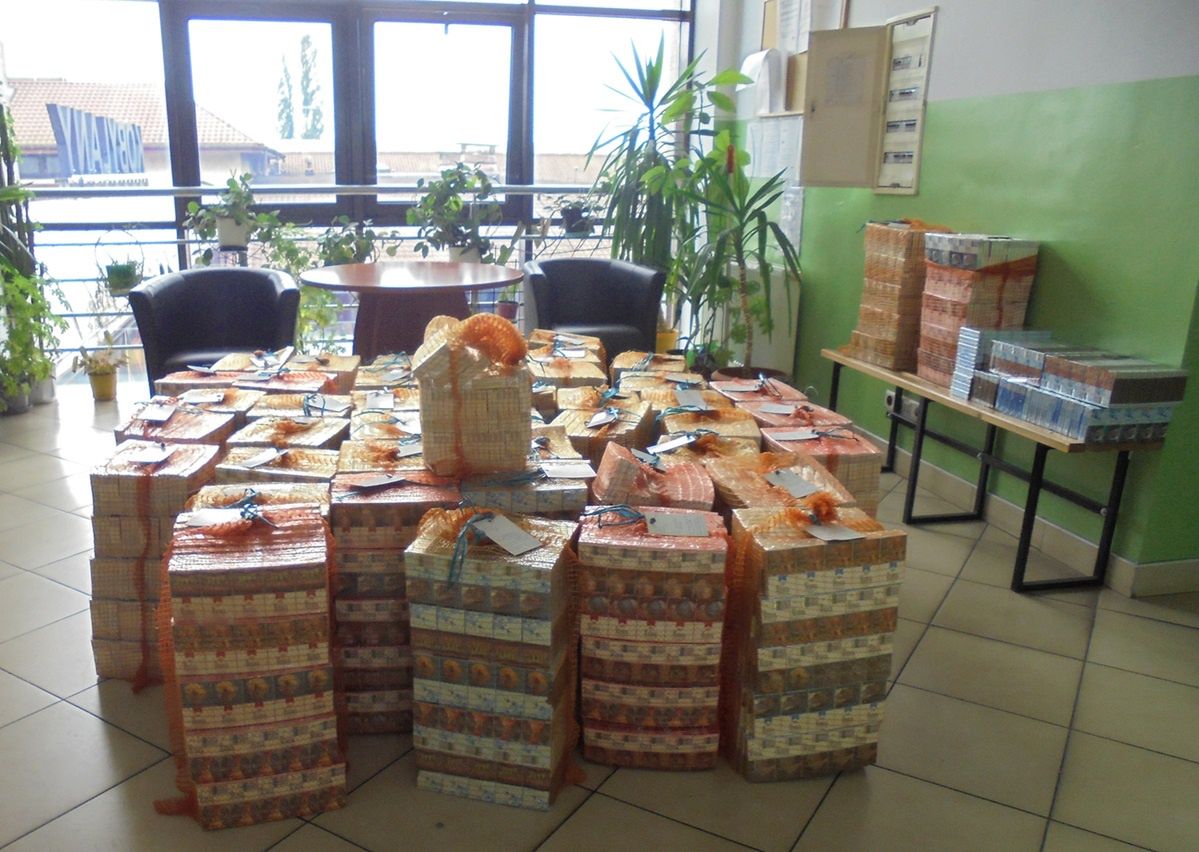 Lublin: Papierosy ukryte w kontenerze z Chin. Funkcjonariusze przechwycili ponad 23 tys. paczek
