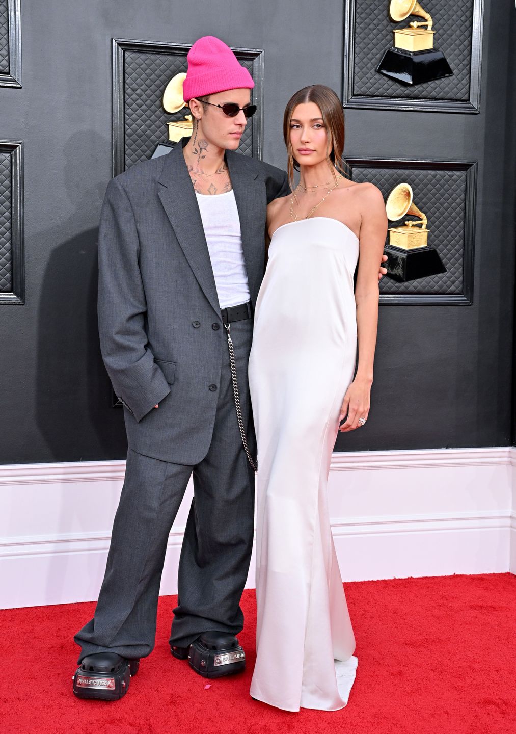 Fani Justina Biebera skandowali na koncercie hasła obrażające Hailey 