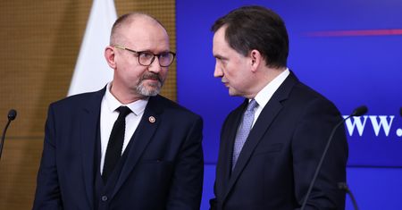 Setki tysięcy złotych na umowy. Tak zarabiał prokurator Dariusz Barski w resorcie Ziobry
