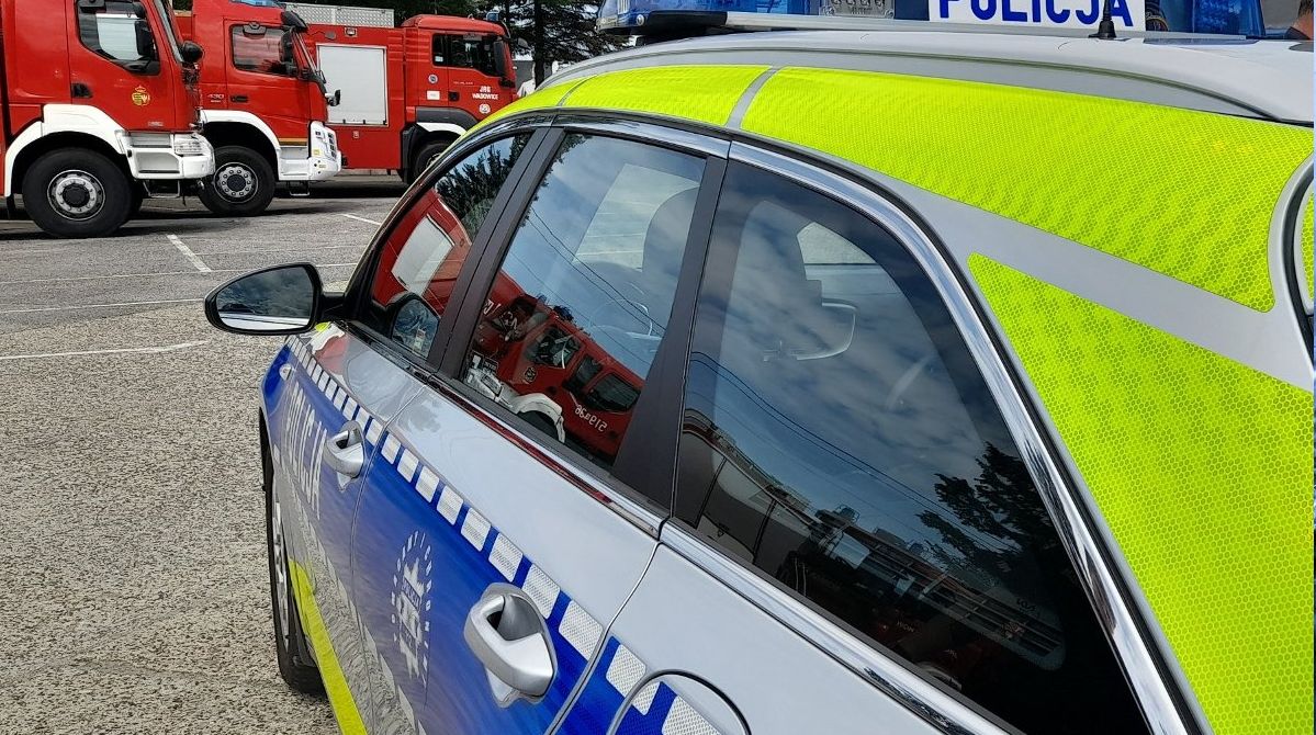 Przyłubie: Wypadek samochodu z ciężarówką na DK10