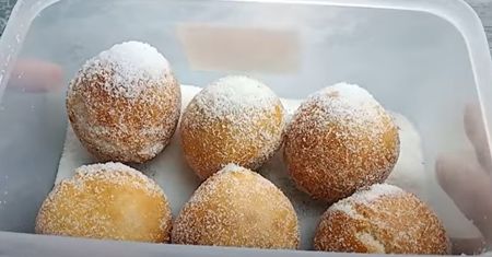 Domowe pączki z Nutellą. Prosty przepis