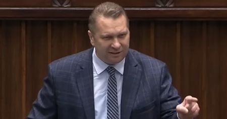 Kulisy tragedii Przemysława Czarnka. Dlaczego nastolatka wychowywał ksiądz?