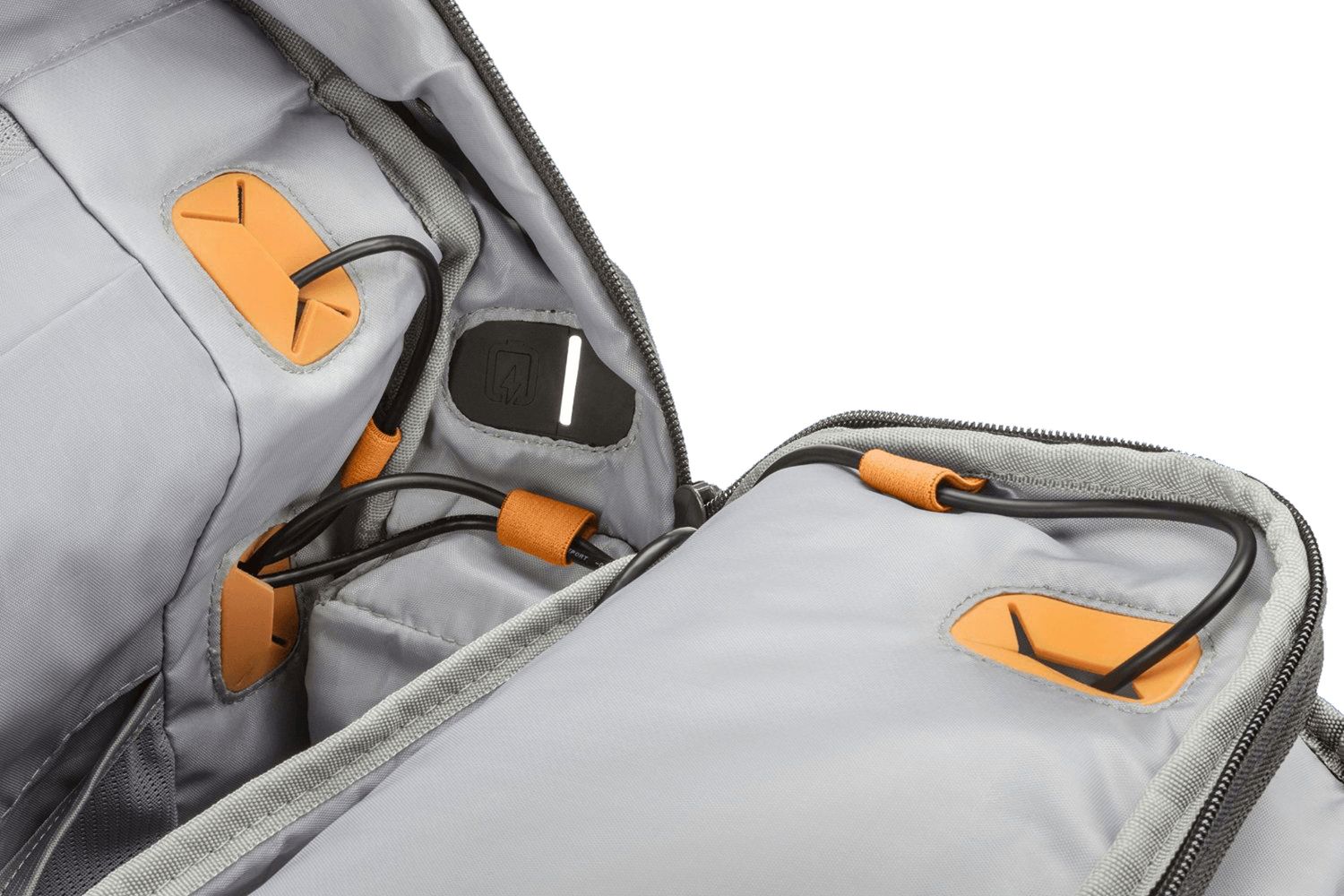 HP Powerup Backpack: poręczny plecak, którym naładujemy smartfona, tablet i laptopa 2