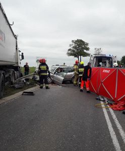 Płońsk. Wypadek na DK 7. Nie żyje kobieta, troje dzieci rannych