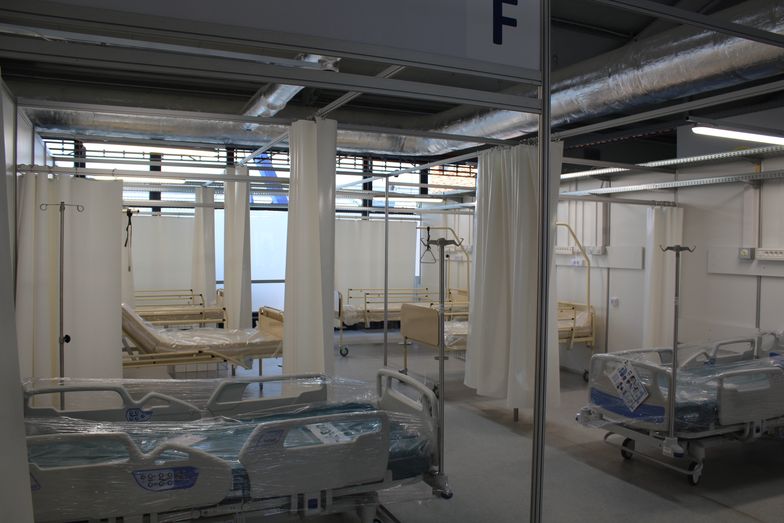 Szpitale polowe mogły kosztować nawet miliard złotych. Ile dokładnie, tego rząd nie mówi