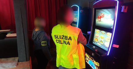 Świętochłowice. Uderzenie w nielegalny hazard, gry kontrolne zdecydowały