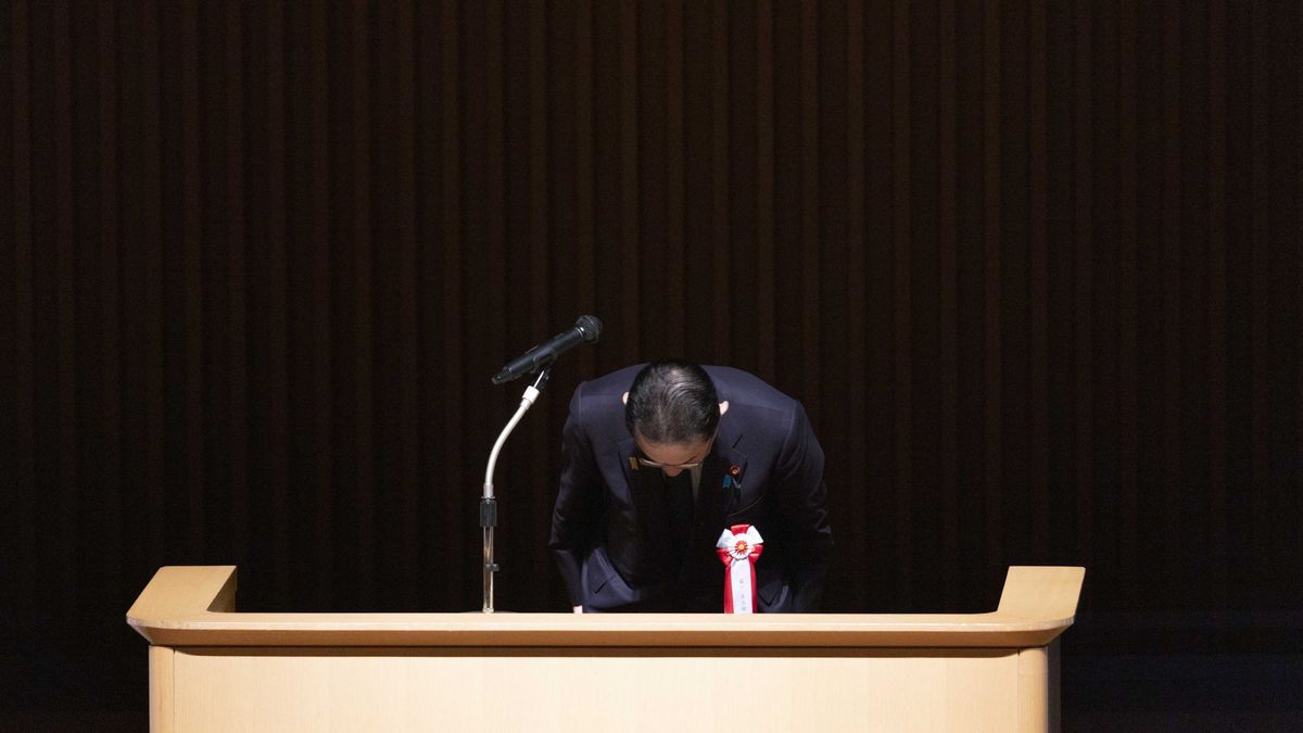 TOKYO, JAPAN - 2024/02/07: Japanese Prime Minister Fumio Kishida bows after his speech during the 2024 National Convention to demand the return of the Northern Territories in Tokyo. Japanese Prime Minister Fumio Kishida and Japanese Foreign Minister Yoko Kamikawa attended the 2024 national convention to demand the return of the northern territories in Tokyo. The disputed Kuril Islands are currently administered by the Russian Federation after the Soviet Union claimed them during the last days of World War 2 in 1945. (Photo by Stanislav Kogiku/SOPA Images/LightRocket via Getty Images)