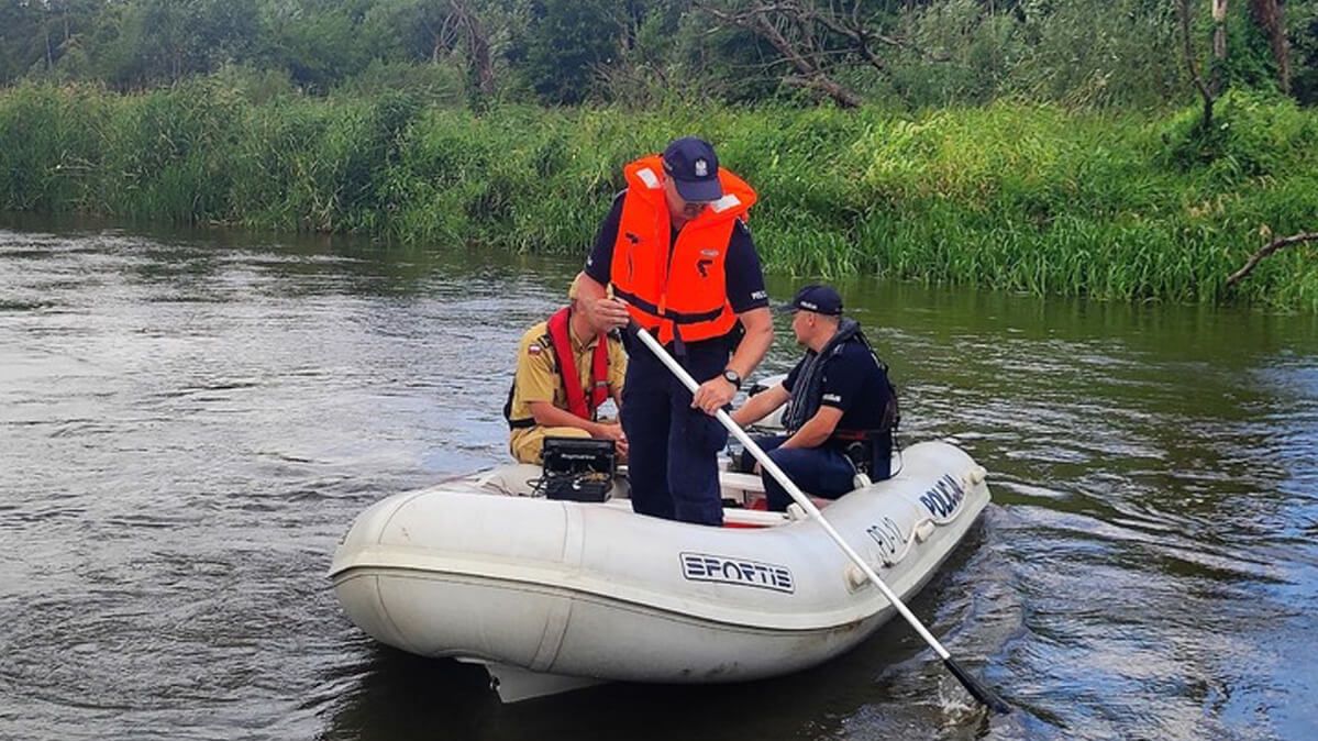 poszukiwania na rzece Wieprz ponton