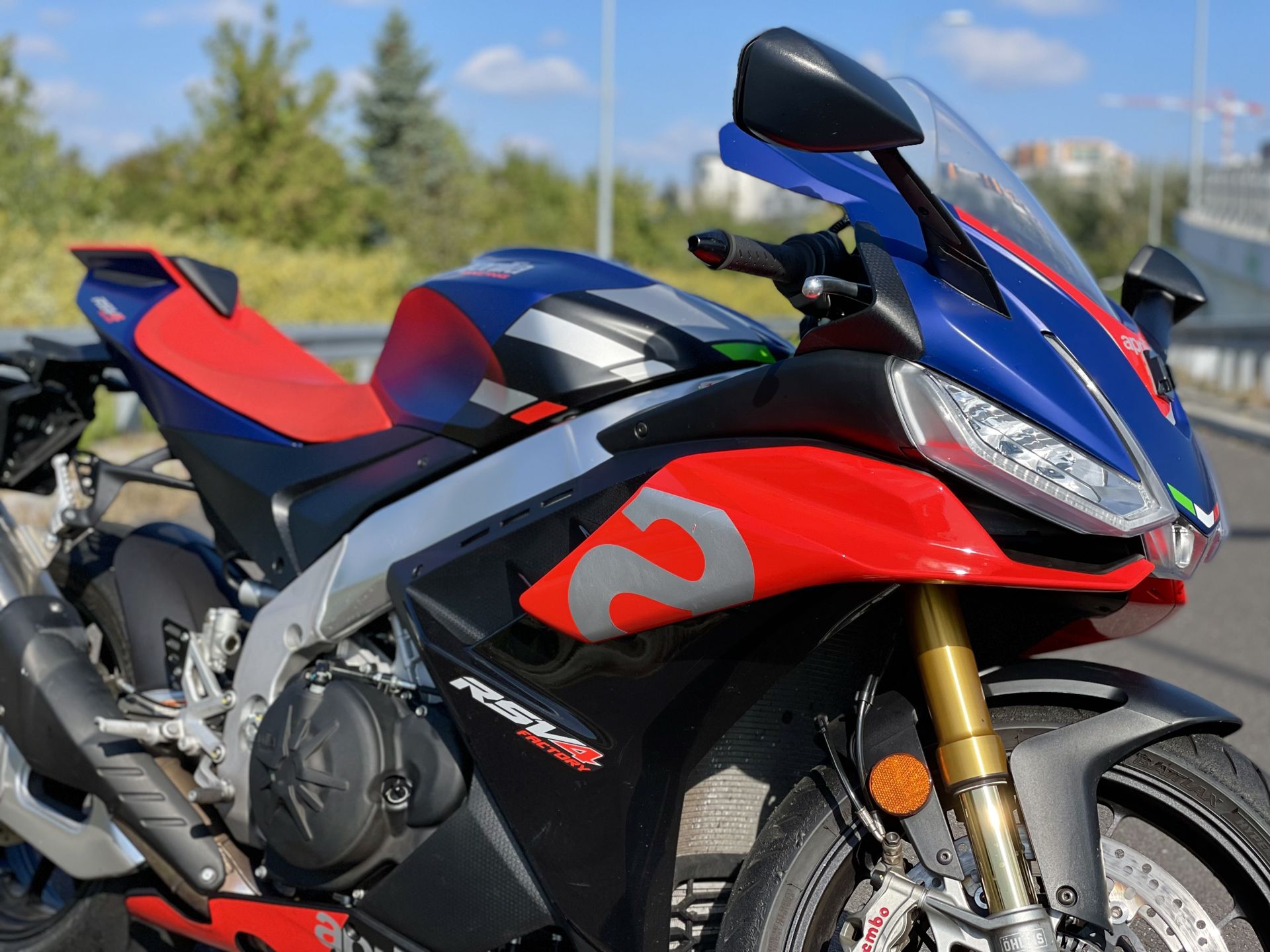 Aprilia RSV4 Factory