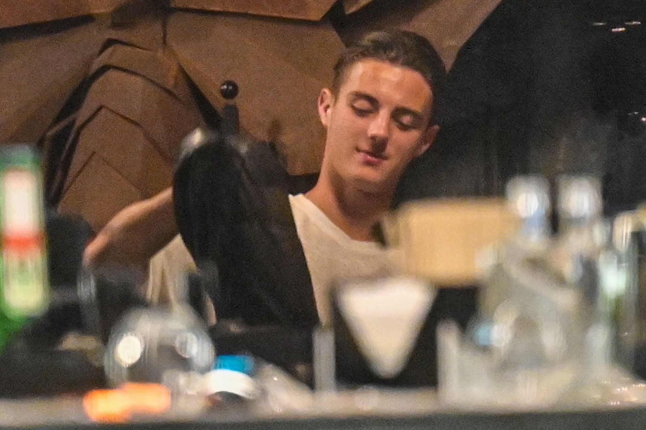 Kacper Urbański opija porażkę z influencerką po meczu