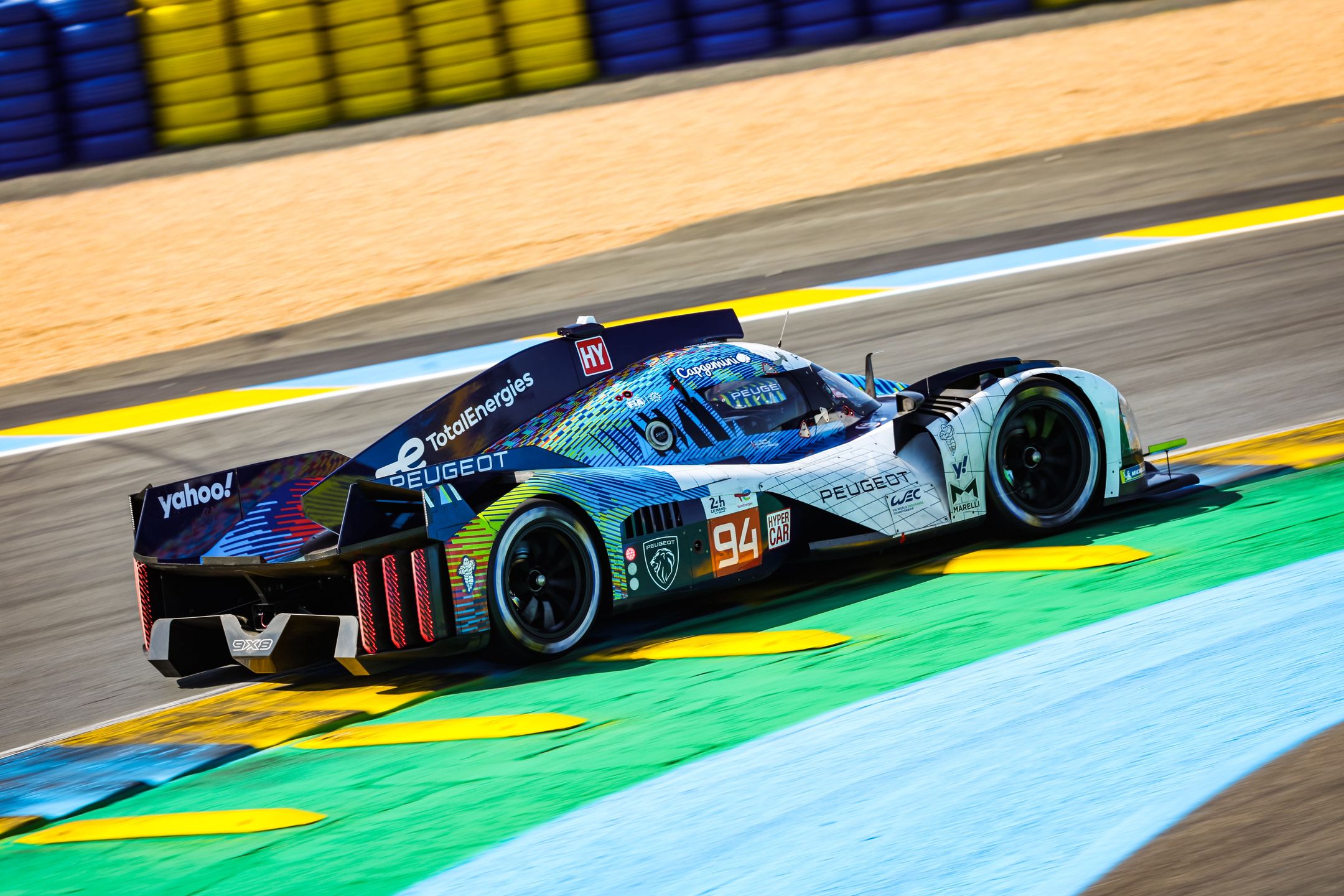 Peugeot 9X8 podczas dnia testowego przed 24h Le Mans 2023