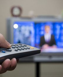 Polacy pozostają wierni telewizji