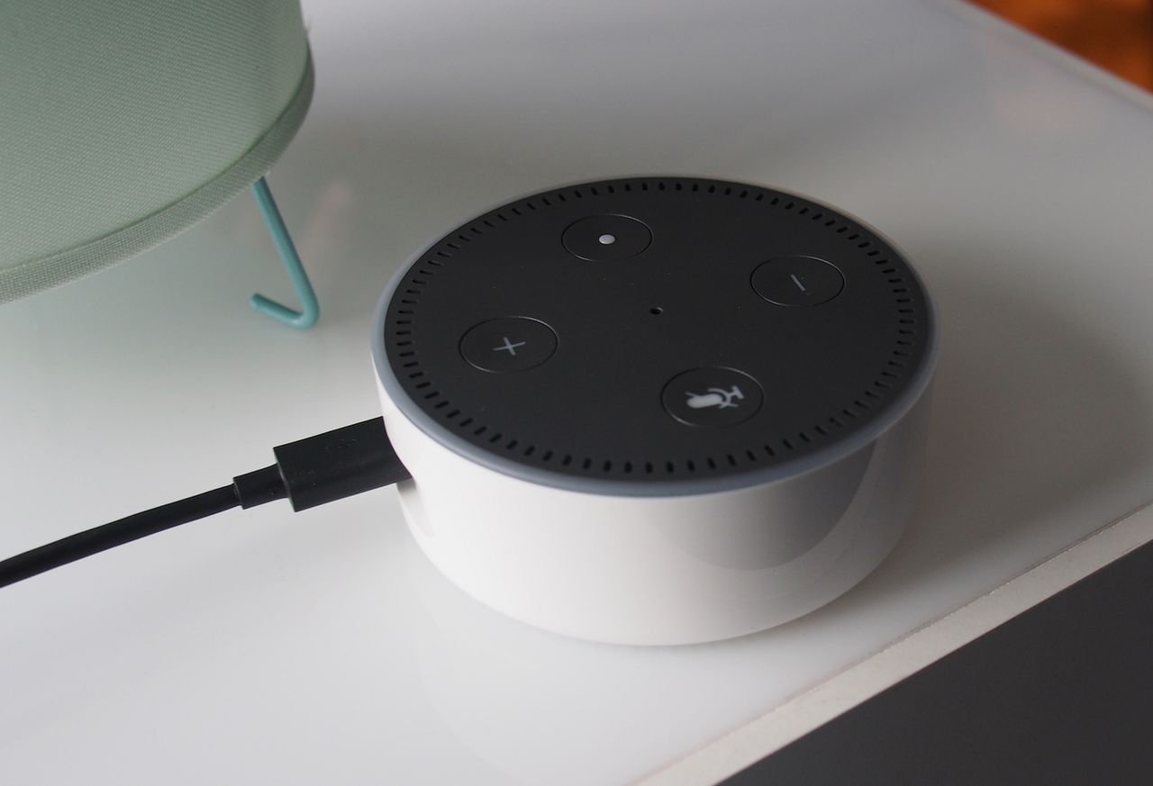 Amazon Echo Dot: pierwsze chwile z asystentką Alexa