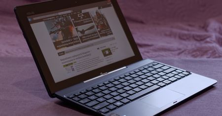 ASUS T100 — długowieczny, atomowy Transformer