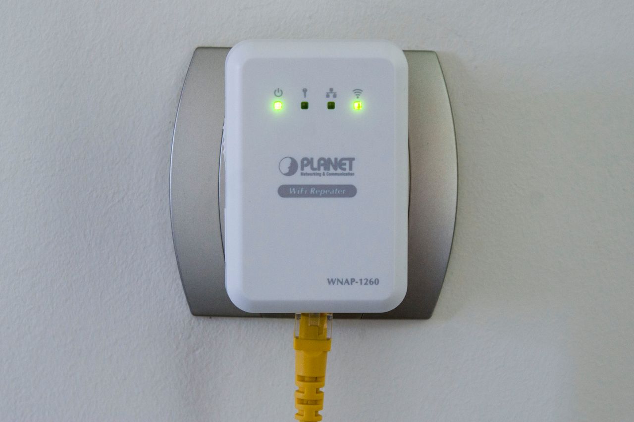 Zrób sobie WiFi z repeaterem Planet WNAP-1260