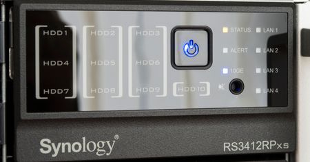 Synology RS3412RPxs — 10 gigabitów w rozsądnej cenie