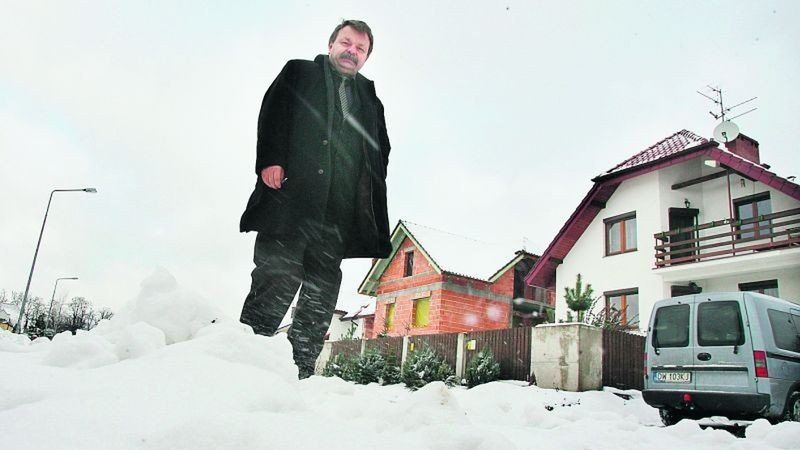 Janusz Maik: - Ananasowa do tej pory nie została odśnieżona, mimo że dzwoniliśmy do ZDiUM