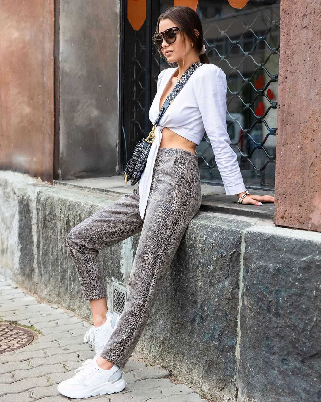 Julia Wieniawa bierze leki na tarczycę.