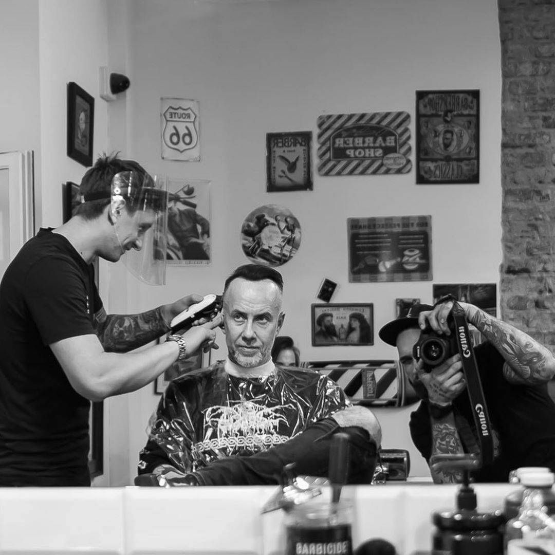 Nergal u fryzjera