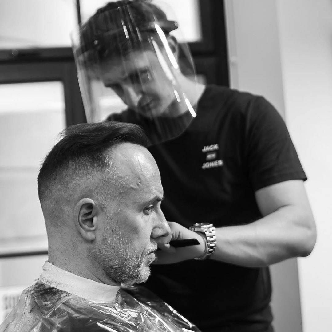Nergal u fryzjera