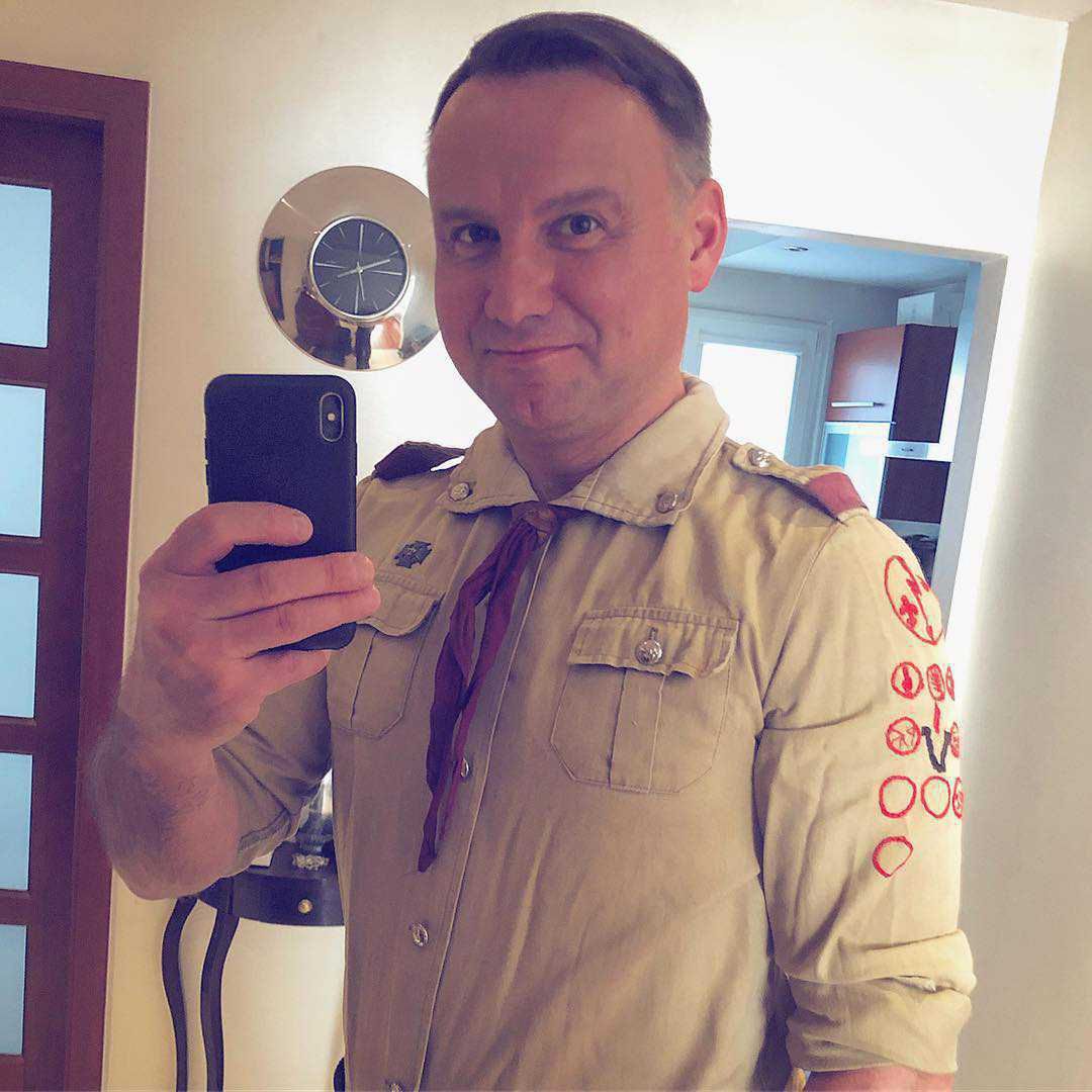 Andrzej Duda pokazał się w mundurku harcerskim sprzed 32 lat