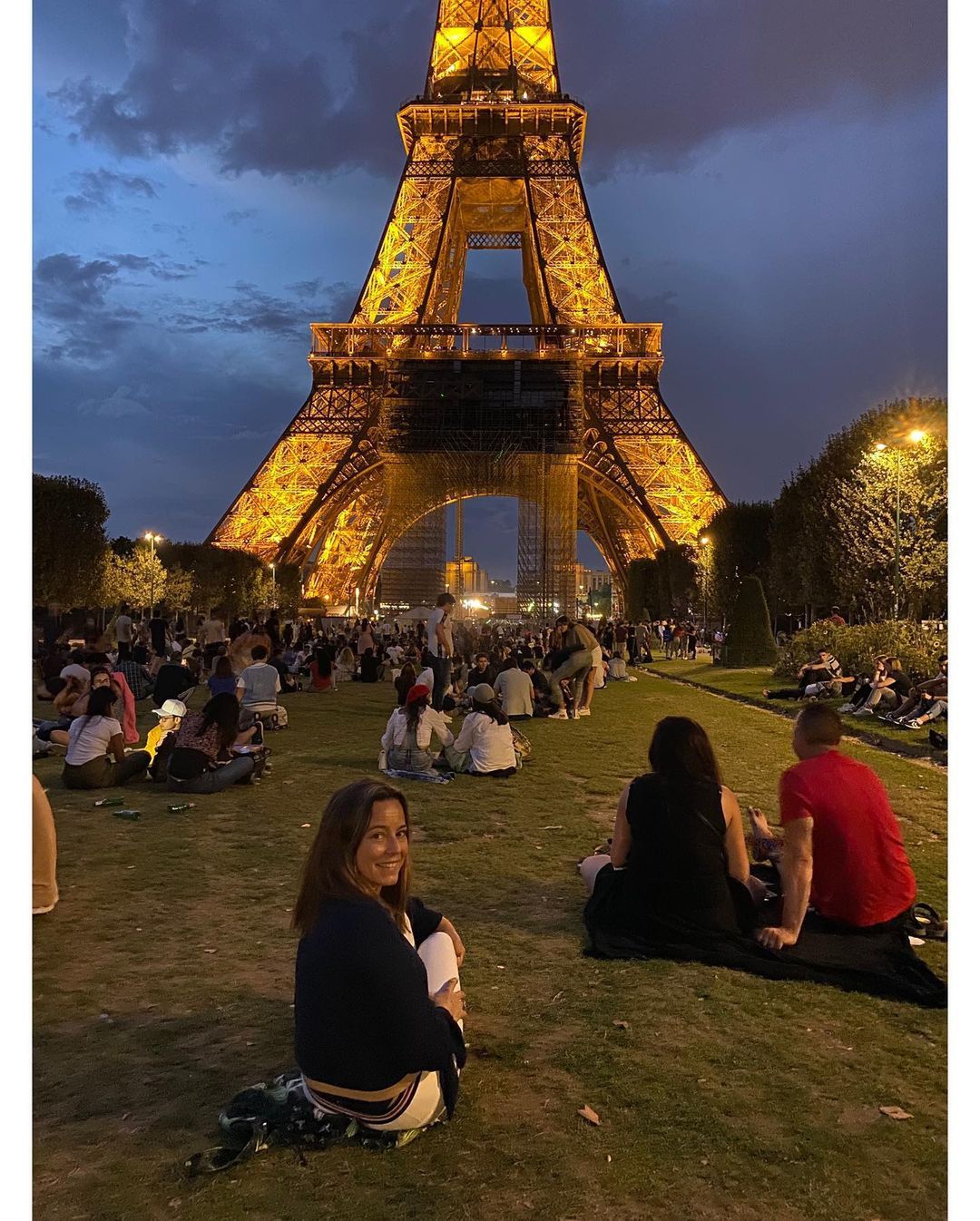 Anna Mucha zwiedza Paryż