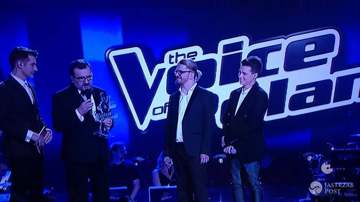 Krzysztof Iwaneczko (pierwszy od prawej) wygrał The Voice of Poland 6