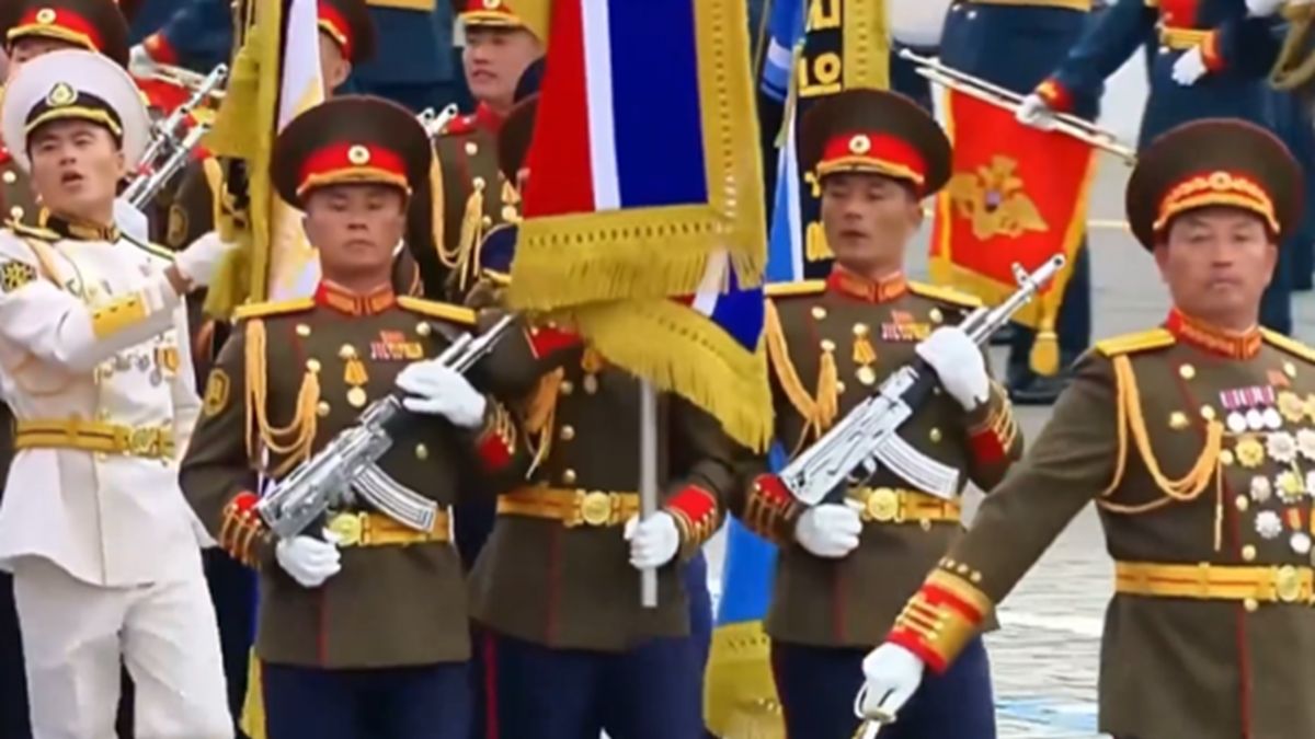 Żołnierze z Korei Północnej w Moskwie.