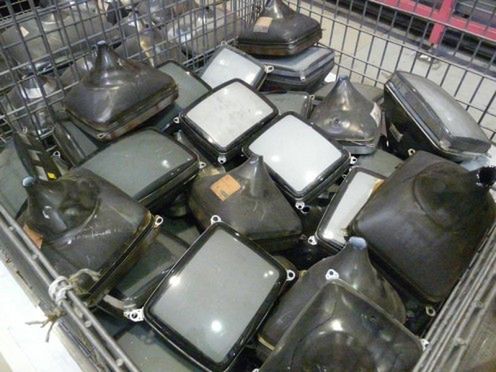 Panasonic rozbiera stare CRT laserem 2