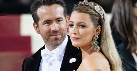 Blake Lively wyszła na mecz. Ryan Reynolds zwrócił się do fanów z "rozpaczliwym" pytaniem