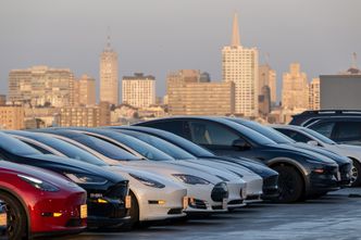 Jest nowy raport. Wartość Tesli spadła o 15 mld dolarów. Oto powód