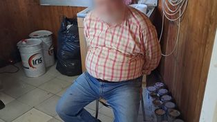 Kraków: Plantacja konopi i kontrabanda w kamienicy. Policjanci przejęli 9 kg marihuany