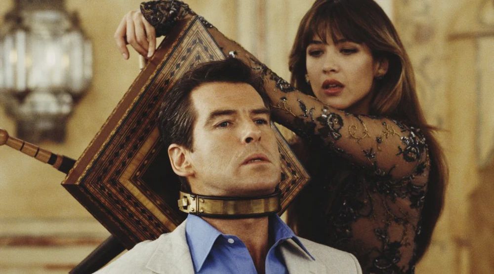 Kadr z filmu "Świat to za mało”