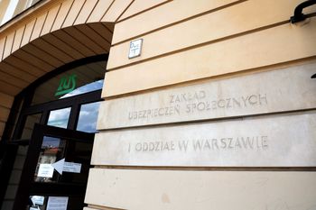 Czternasta emerytura 2025. W te dni dostaniesz dodatkowe pieniądze z ZUS-u
