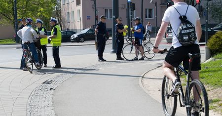 Radna chce progów zwalniających na ścieżkach. Problemem jest "tryb nieśmiertelności" rowerzystów