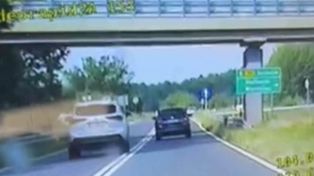 5 tysięcy mandatu i 24 punkty za niebezpieczne manewry na drodze dla 64-letniego kierowcy toyoty