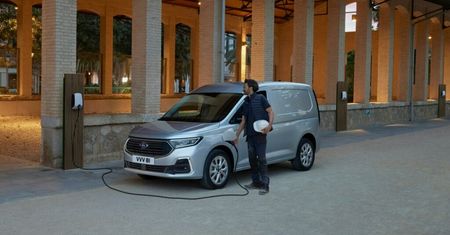 Ford Transit Connect dołącza do gamy. Pod maską sprawdzone silniki